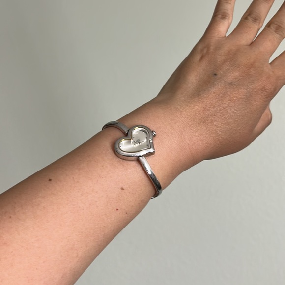 ?JLO Vtg watch main image 9